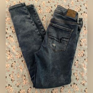 American Eagle high rise size 6 regular